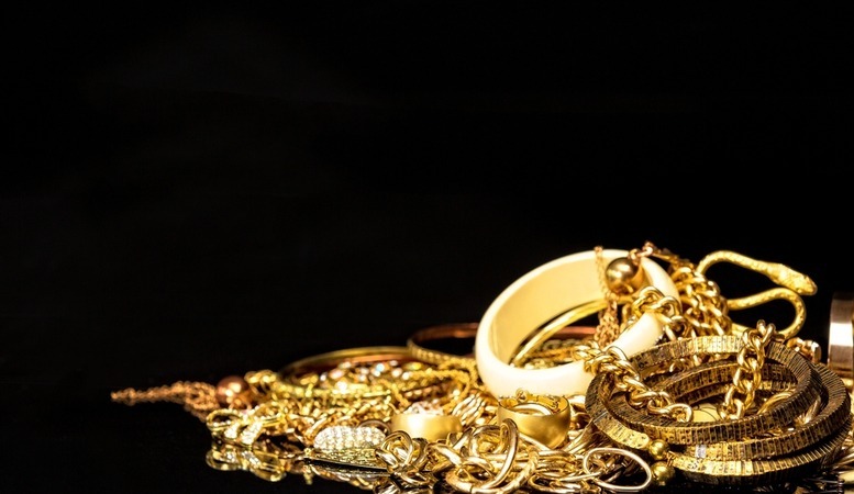gold jewelries