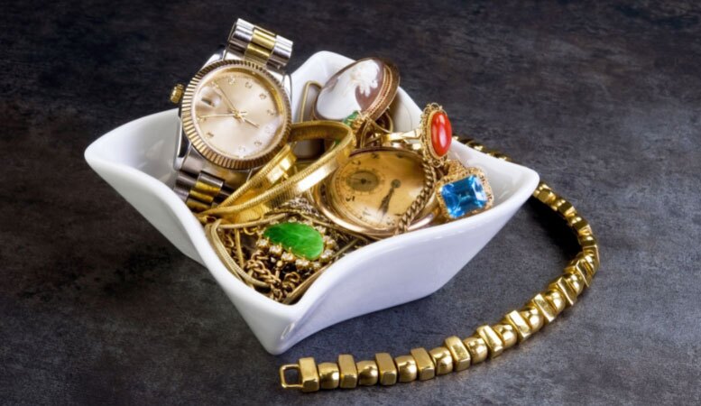 old gold jewelries ready for recycling